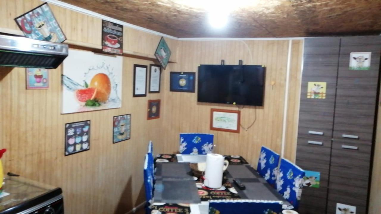 Mi Hostal Tu Casa: Familiar Lodging for Travelers with Bike Storage Puerto Montt Exterior photo